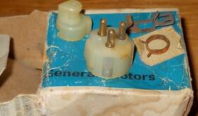 3770378 General Motors Nos 1959-63 Chevrolet Oldsmobile Station Wagon Electric Tailgate Window Lock Kit