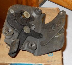 3776607 General Motors Nos 1961-65 Corvair Forward Control Lh Door Lock Assembly
