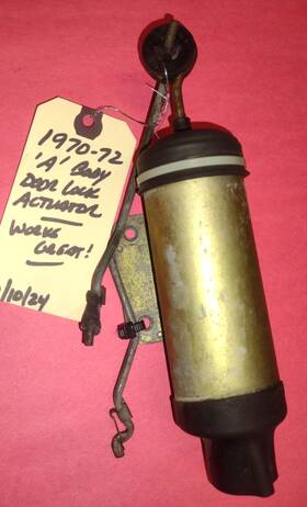 8790968 General Motors 1970-72 Gm Power Door Lock Actuator For A F G Body Cars - Works Great