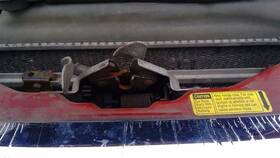 181.gf1302 General Motors - Foreign Tracker 2002 Keys/latches/locks 381166