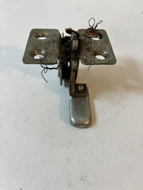 6274815 General Motors Gm / Cowles Nos 1967 - 1972 Chevy Gmc Suburban Van Barn Door Left Low Rear Lock Latch