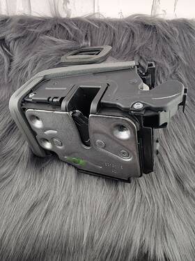 13540954 Gm Genuine Parts Front Driver Side Door Latch Part #