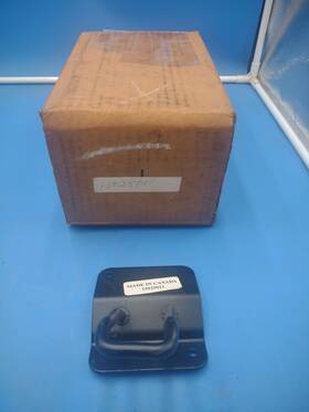 15025011 Gm 20970326 Genuine Rear Door Latch Striker