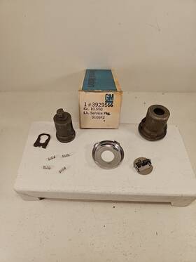 3929566 Gm New Oem Door Lock Cylinder And Case Kit 1972 Oldsmobile Toronado 72