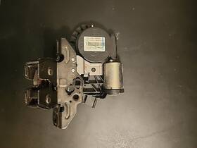 3p0546g Gm 2015-2020 Escalade Yukon Suburban Rear Trunk Lock Latch Actuator Oem Cheverolet