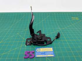 84711414 Gm 19-23 Cadillac Xt4 - Hood Bonnet Lock Latch Actuator Oem