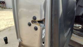 16637325 Gm Trucks 2001-2007 Sierra 2500 Hd Driver Left Rear Door Latch With Rods/cables Oem Back