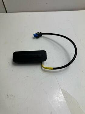 13548884 Gmc 2021 2022 2023 Sierra Yukon Chevrolet Suburban Tailgate Switch Oem