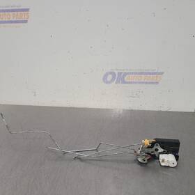 181.gm9m06 Gmc Truck 06 Sierra 1500 Door Lock Latch Front Right Passenger