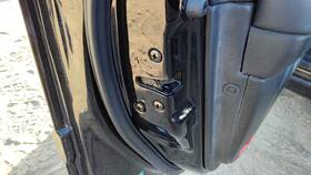 8131039011 Hyundai 2004-2005 Xg350 Driver Left Front Door Latch With Rods/cables Oem