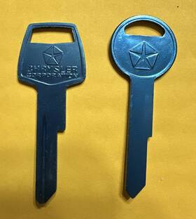 Y146-y141 Ilco 2 Nos 1959-1965 Mopar Key Blanks Chrysler Dodge Plymouth Pentastar Y141 Y146