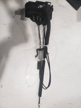 285.in1m04 Infiniti Front Right Door Actuator - 2004 G35 Oem