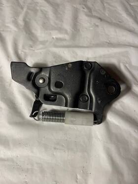 846201pm0a Infiniti 2011-2019 M37 M35h M56 Q70 Sedan Rear Trunk Lid Lock Latch Striker