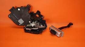 T2h17441 Jaguar Xf Xe Door Lock Actuator Left Rear 2017 2018 2019 Oem