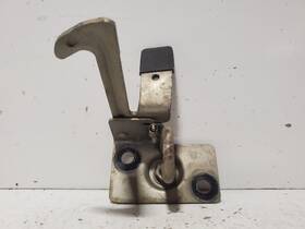 Xr845024 Jaguar Oem 2000-2008 S-type 4.2l Left Hood Striker Latch Release