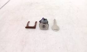 181.am8506 Jeep Tj Wrangler Oem Rear Tailgate Lock Cylinder Wkey 2003 2004 2005 2006 141796