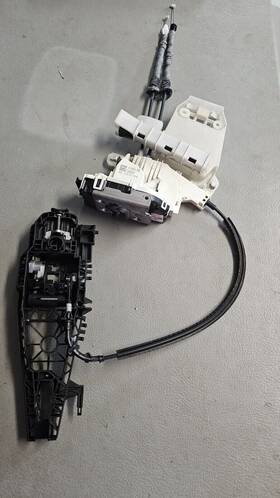 52028384 Jeep 15 16 17 Renegade Rear Door Lock Latch Actuator Right Passenger Oem