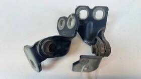 68261694ab Jeep 2014-2023 Cherokee Rh Front Door Hinges Upper Lower Oem