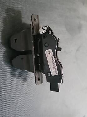 68364386aa Jeep Cherokee 2019 Trunk Lock Actuator Motor