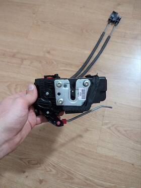 81420-a7011 Kia 14-18 Forte Rear Right Passenger Side Door Lock Latch Actuator Oem