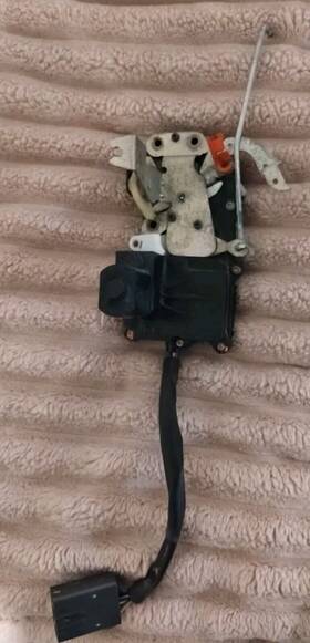 Fqj103280 Land Rover Range Left Front Door Latch Actuator Driver Side Oem 2000 To 2002 P38
