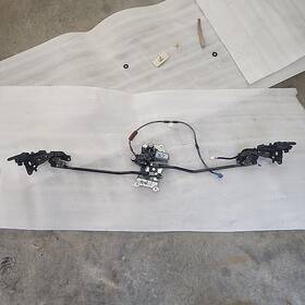 63203-53031 Lexus 10-15 Is250 Is350 Rear Top Roof Lock Latch Motor Actuator Assembly Oem