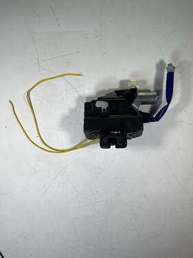T51-61382-a Lexus Toyota Tailgate Boot Lock Oem Part #