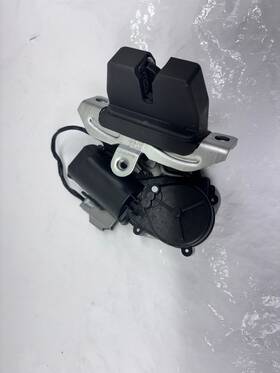 Fk7z7443150f Lincoln New Oem 2024 2025 Nautilus Rear Tailgate Latch Lock