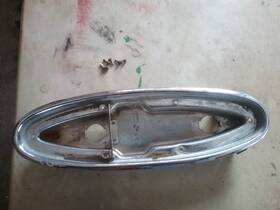 L642 Lucas Sunbeam Alpine Lll Ll L / Tiger Tail Light Housing Bezel With Screws Off 1962