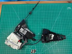 A164-733-09-14 Mercedes-benz 06-12 X164 Gl450 Ml350 R350 2006-12 Passenger Side Rear Left Door Latch Actuator