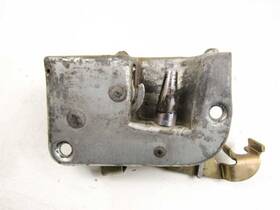 1077200435 Mercedes-benz Right Door Latch Catch Fits 72-85 R107 C107 W107 450sl 380slc