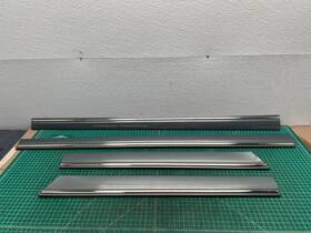 2036905232 Mercedes-benz 03-05 W203 C230 Door Molding Trim Strip Set Of 4 Gray Oem