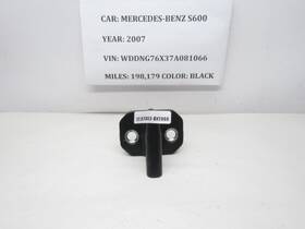 A2217200104 Mercedes-benz 2007-2012 S-class Door Lock Striker Catch Plate Oem