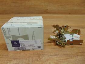 A9017201135 Mercedes-benz Front Right Door Lock Genuine 638/690/901/902/903/904/905 -