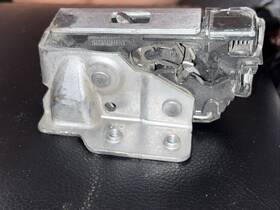 A910740 Mercedes-benz Bens Door Lock A 910 740 00