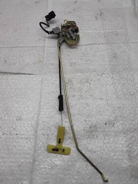 181.ms1u03 Mitsubishi Trunk Latch Eclipse Se 2003 Z-50p