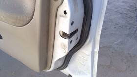 Mr584162 Mitsubishi 2002-2003 Lancer Passenger Right Front Door Latch With Rods/cables