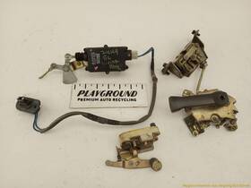 643.ms2c92 Mitsubishi Worldwide Delica L300 Van Rear Left Sliding Door Lock Latch Mechanism 1986-1994