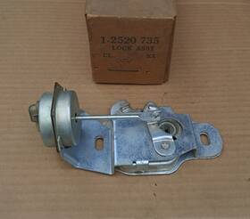2520735 Mopar 1965-1972 Chrysler Dodge Plymouth Imperial Nos Vacuum Trunk Lock Assy