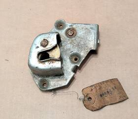 2935432 Mopar Nos Tailgate Lower Latch Rt 1969-73 Plymouth Dodge Chrysler Station Wagon