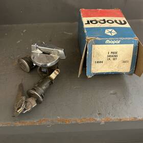 3454265 Mopar 1970-72 Dodge Plymouth E-body Door Lock Set Without Tilt Wheel Ignition With