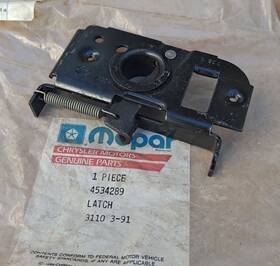 4534289 Mopar 1990-1993 New Yorker Dynasty Imperial 1994 Dakota Nos Hood Latch