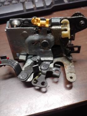 55075875 Mopar 1995 1996 Dodge Dakota Door Latch. Oem Left Side Front Drivers