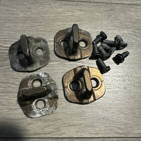181.da1p09 Nissan 2009 - 2014 Maxima Door Lock Latch Striker Plates Bolts Screws Oem