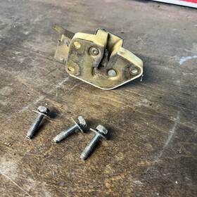 181.da1z88 Nissan 1987-1989 300zx Vg30 Z31 2 Rear Hatch Latch Lock