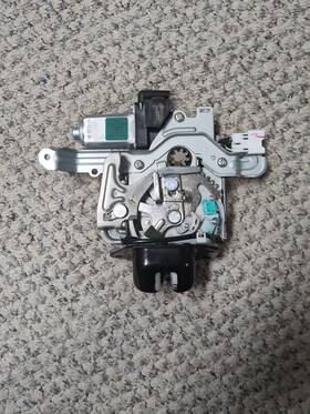 60423 Nissan 2014-2020 Rogue Oem Rear Trunk Liftgate Upper Lock Latch Actuator
