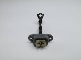 824307s000 Nissan 2005 - 2007 Oem Armada Rear Right Passenger Side Door Check Stopper