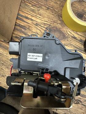 4b1837015g Oe 96-06 Audi Left Door Latch Actuator 4b1 837 015h/g