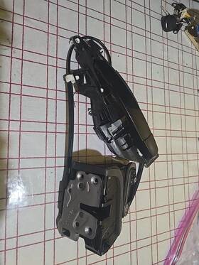 13533634 Oem 2018-22 Gmc Terrain Rear Left Door Latch Lock And Handle
