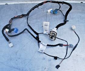 15880737 Oem 2006 Hummer H3 Left Driver Front Door Wire Harness Used